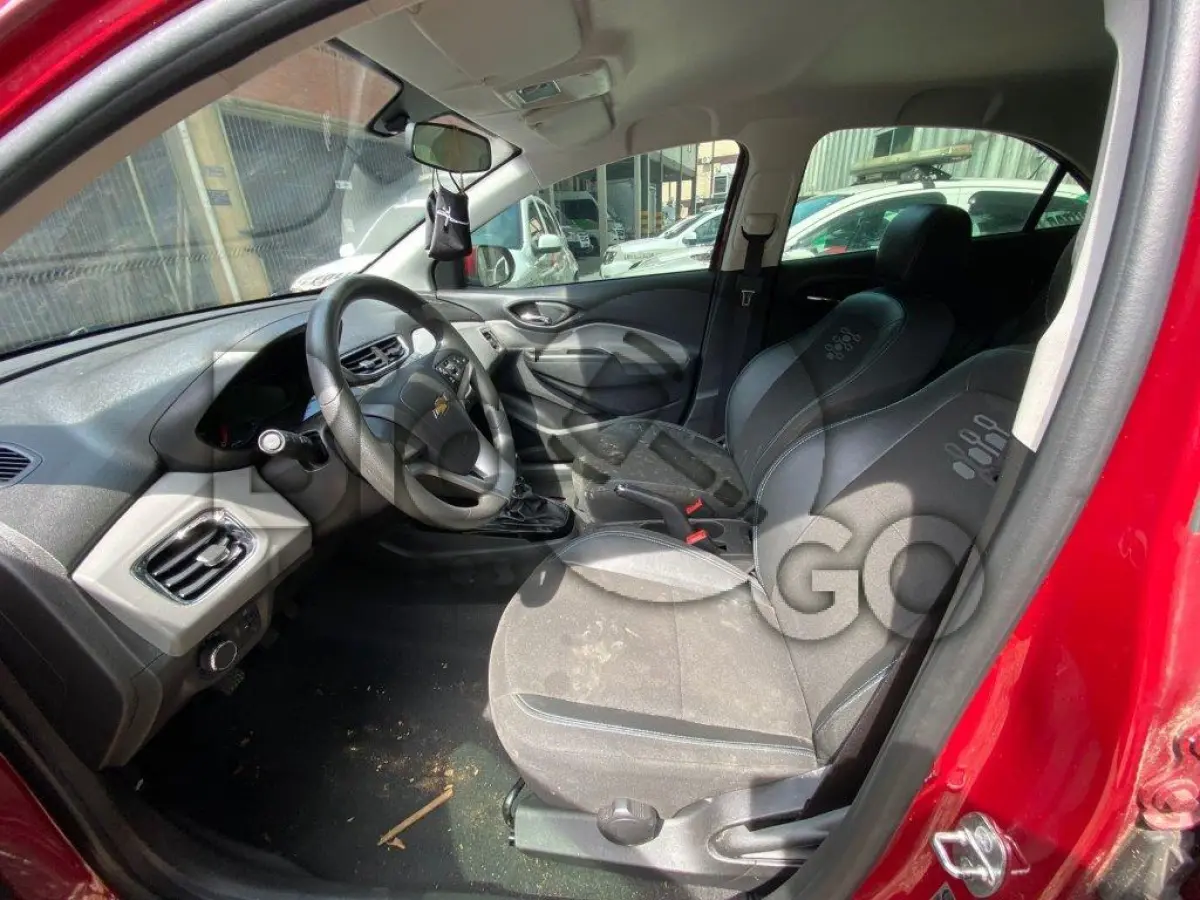 LOTE 025 - Espécie: PASSAGEIRO / Marca: CHEVROLET / Modelo: ONIX 1.0MT LT / Placa: QJR2024 / UF: SC / Município: Araranguá / Ano fabricação: 2019 / Ano modelo: 2019 / Cor: VERMELHA / Chassi: 9BGKS48U0KG366677 / Motor: JTSSH2513 / RENAVAM: 01193023219