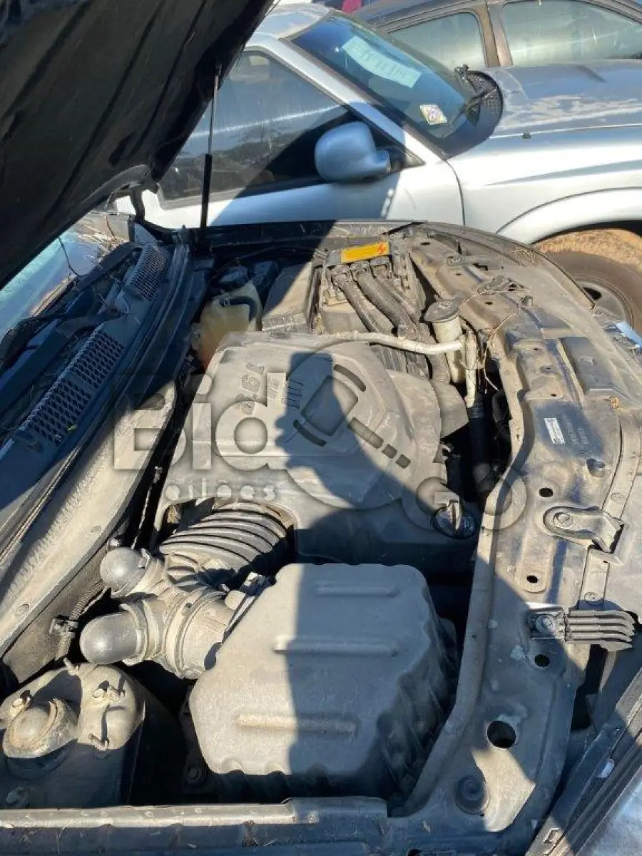 LOTE 011 - Espécie: MISTO / Marca: I / Modelo: GM CAPTIVA SPORT AWD / Placa: MGR2614 / UF: SC / Município: Joinville / Ano fabricação: 2009 / Ano modelo: 2009 / Cor: PRETA / Chassi: 3GNDL63709S616430 / Motor: N9S616430 / RENAVAM: 141949090