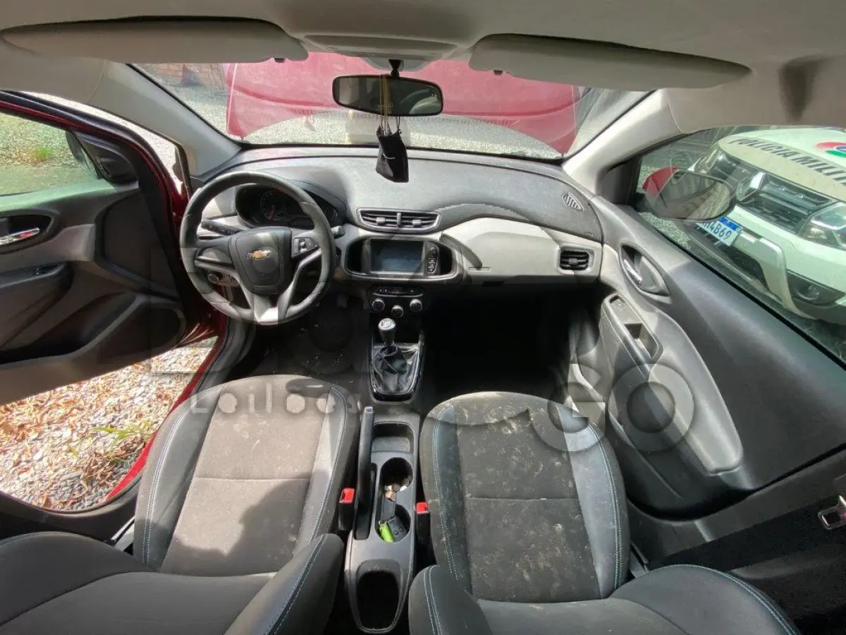 LOTE 025 - Espécie: PASSAGEIRO / Marca: CHEVROLET / Modelo: ONIX 1.0MT LT / Placa: QJR2024 / UF: SC / Município: Araranguá / Ano fabricação: 2019 / Ano modelo: 2019 / Cor: VERMELHA / Chassi: 9BGKS48U0KG366677 / Motor: JTSSH2513 / RENAVAM: 01193023219