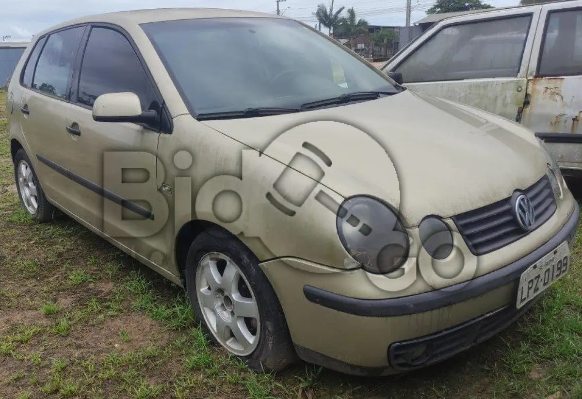 LOTE 044 - Espécie: PASSAGEIRO / Marca: VW / Modelo: POLO 1.6 / Placa: LPZ0199 / UF: SC / Município: Gaspar / Ano fabricação: 2004 / Ano modelo: 2004 / Cor: BEGE / Chassi: 9BWHB09N34P017227 / Motor: BAH147845 / RENAVAM: 00820837342