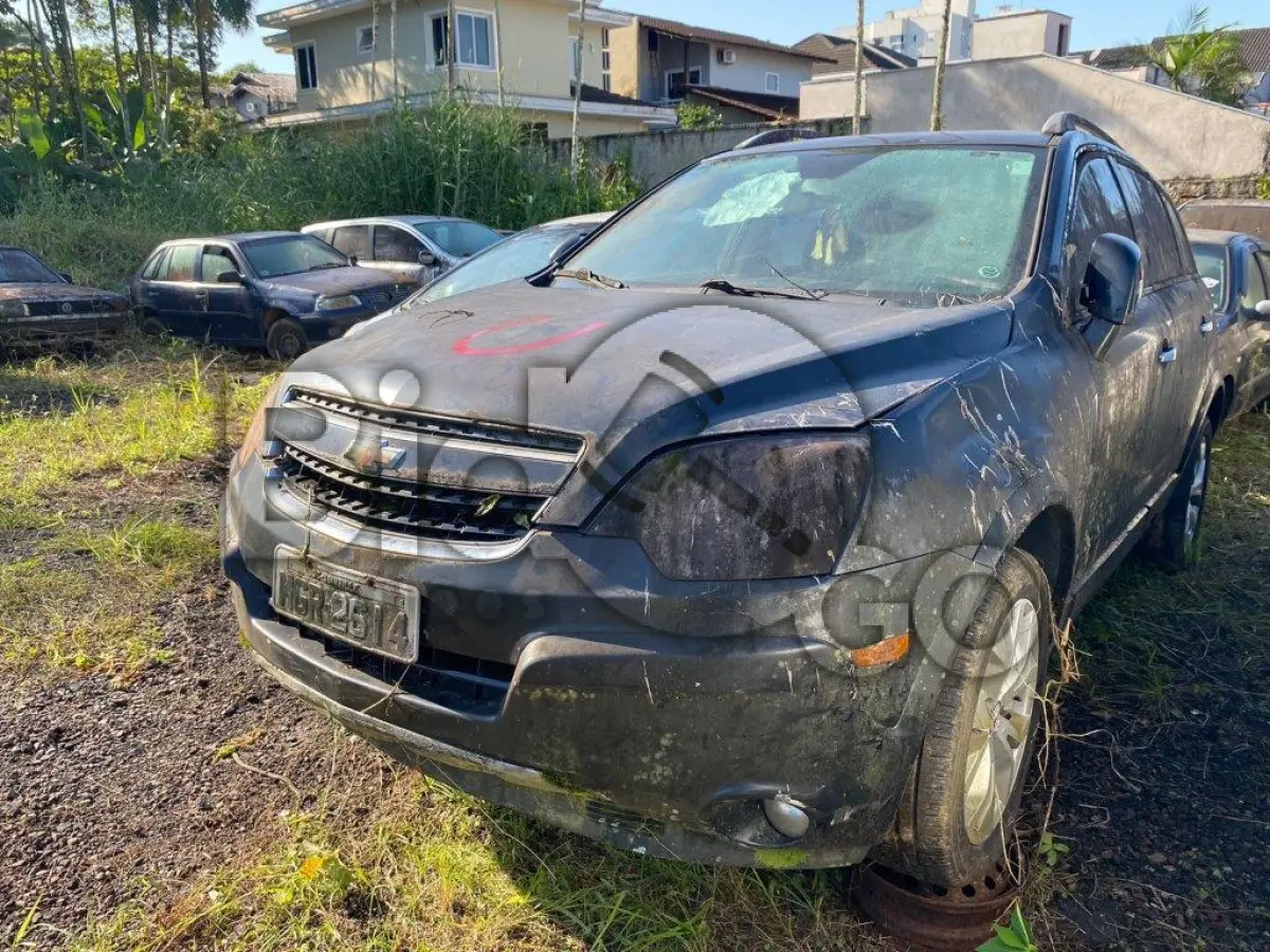 LOTE 011 - Espécie: MISTO / Marca: I / Modelo: GM CAPTIVA SPORT AWD / Placa: MGR2614 / UF: SC / Município: Joinville / Ano fabricação: 2009 / Ano modelo: 2009 / Cor: PRETA / Chassi: 3GNDL63709S616430 / Motor: N9S616430 / RENAVAM: 141949090