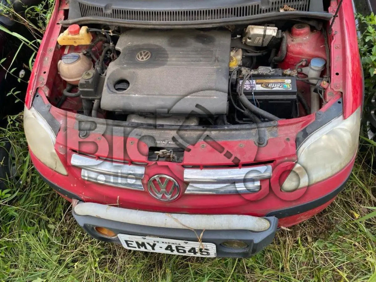 LOTE 006 - Espécie: PASSAGEIRO / Marca: VW / Modelo: FOX 1.6 / Placa: EMY4G46 / UF: PR / Município: Curitiba / Ano fabricação: 2004 / Ano modelo: 2004 / Cor: VERMELHA / Chassi: 9BWKB05Z454030196 / Motor: BJA015139 / RENAVAM: 00836874927