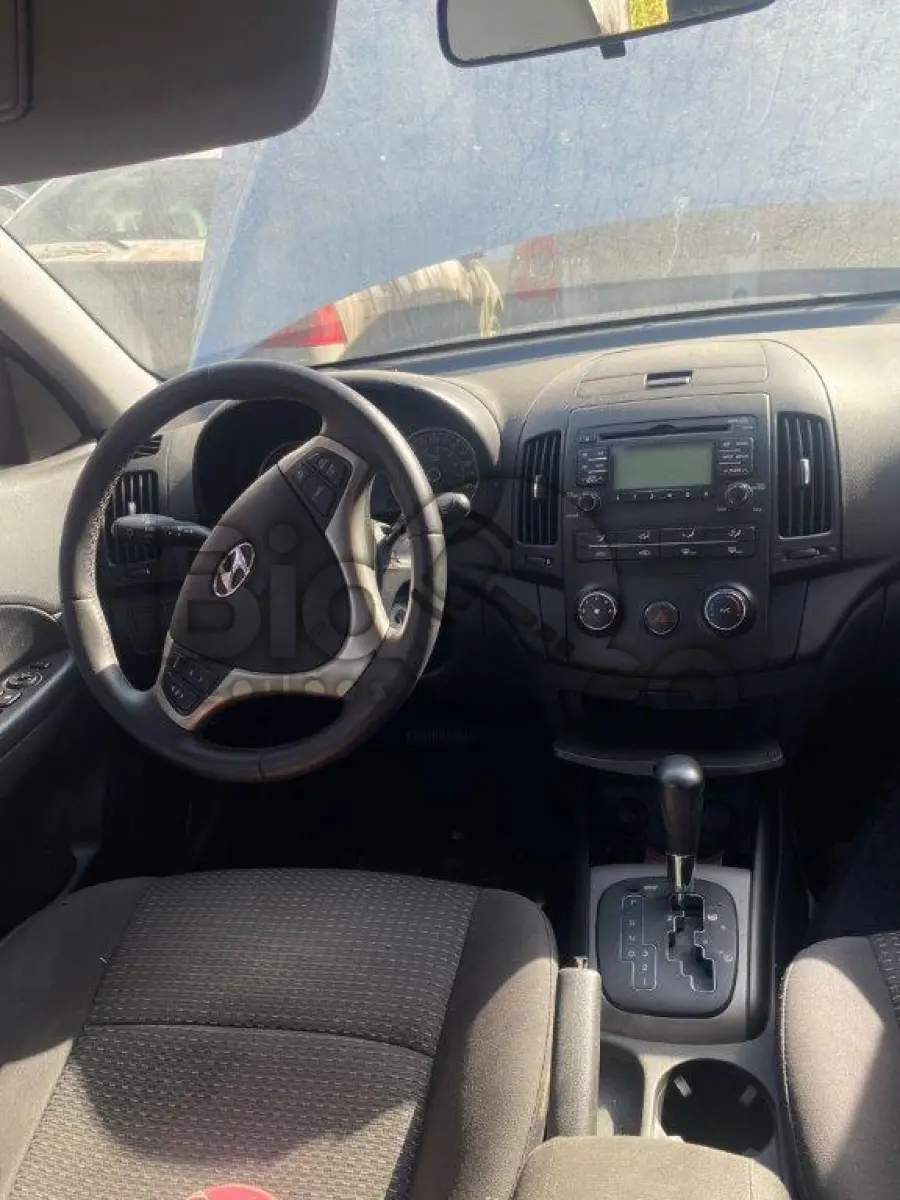 LOTE 021 - Espécie: PASSAGEIRO / Marca: HYUNDAI / Modelo: I30 2.0 / Placa: EMJ9586 / UF: SP / Município: São Paulo / Ano fabricação: 2009 / Ano modelo: 2009 / Cor: PRATA / Chassi: KMHDC51EBAU205183 / Motor: G4GC9620493 / RENAVAM: 00188802738