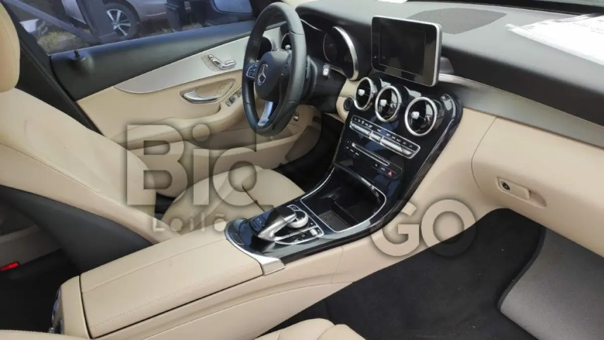 LOTE 005 - M.BENZ / Modelo: C250 / Ano fabricação: 2017 / Ano modelo: 2017 / Cor: BRANCA 