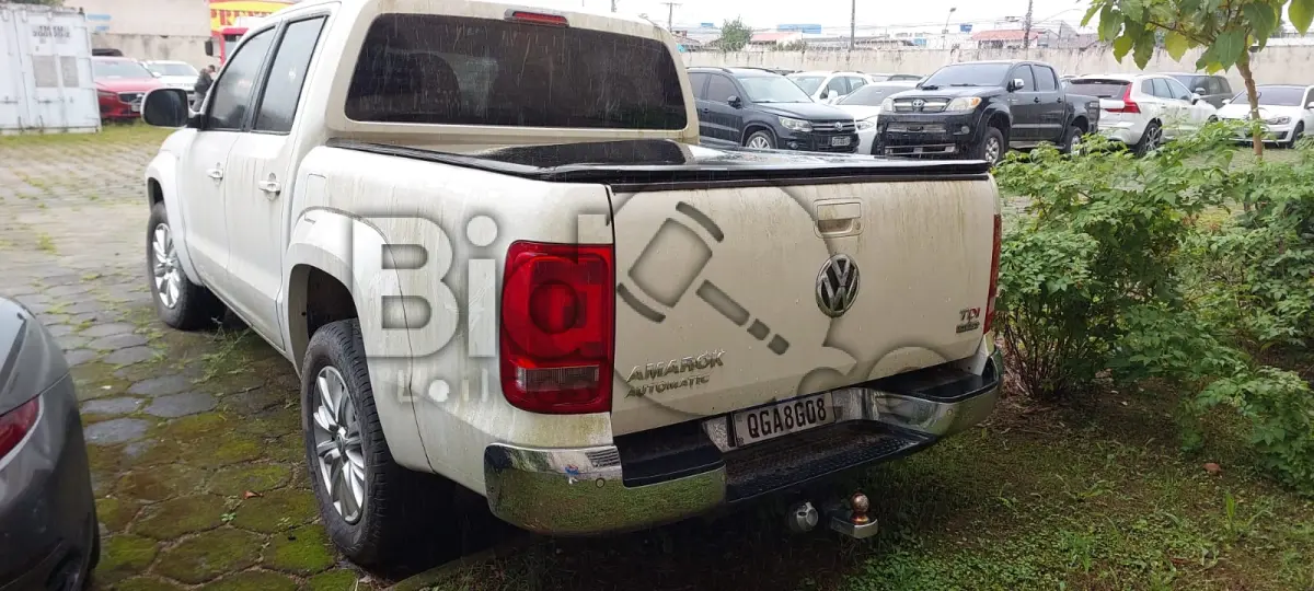 LOTE 008 - VW AMAROK CD 4X4 HIGH / Placa: QGA8G08 / Ano fabricação: 2014 / Ano
modelo: 2014 / Cor: BRANCA 