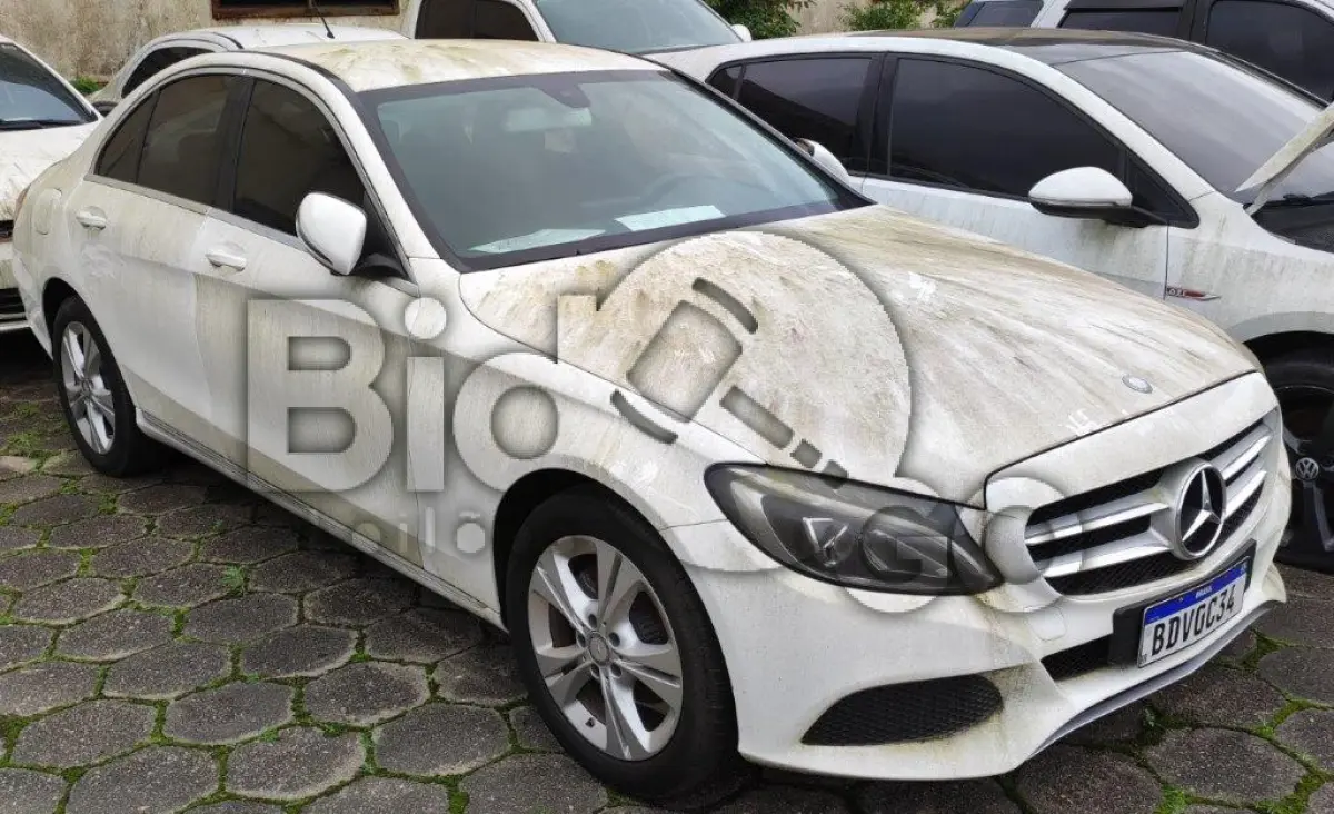 LOTE 007 - 
M.BENZ / Modelo: C180FF / Ano fabricação: 2016 / Ano
modelo: 2016 / Cor: BRANCA 