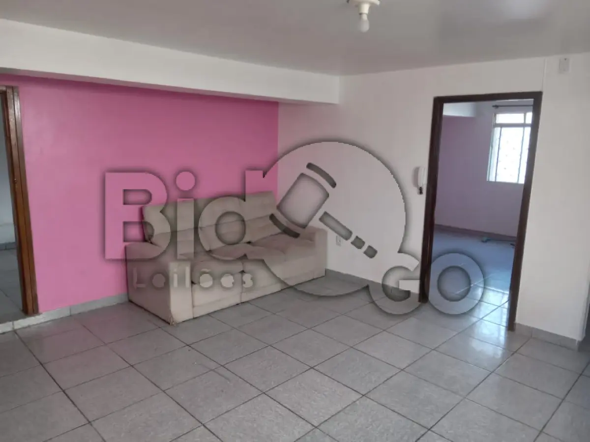 LOTE 001 - SOBRADO DE ALVENARIA