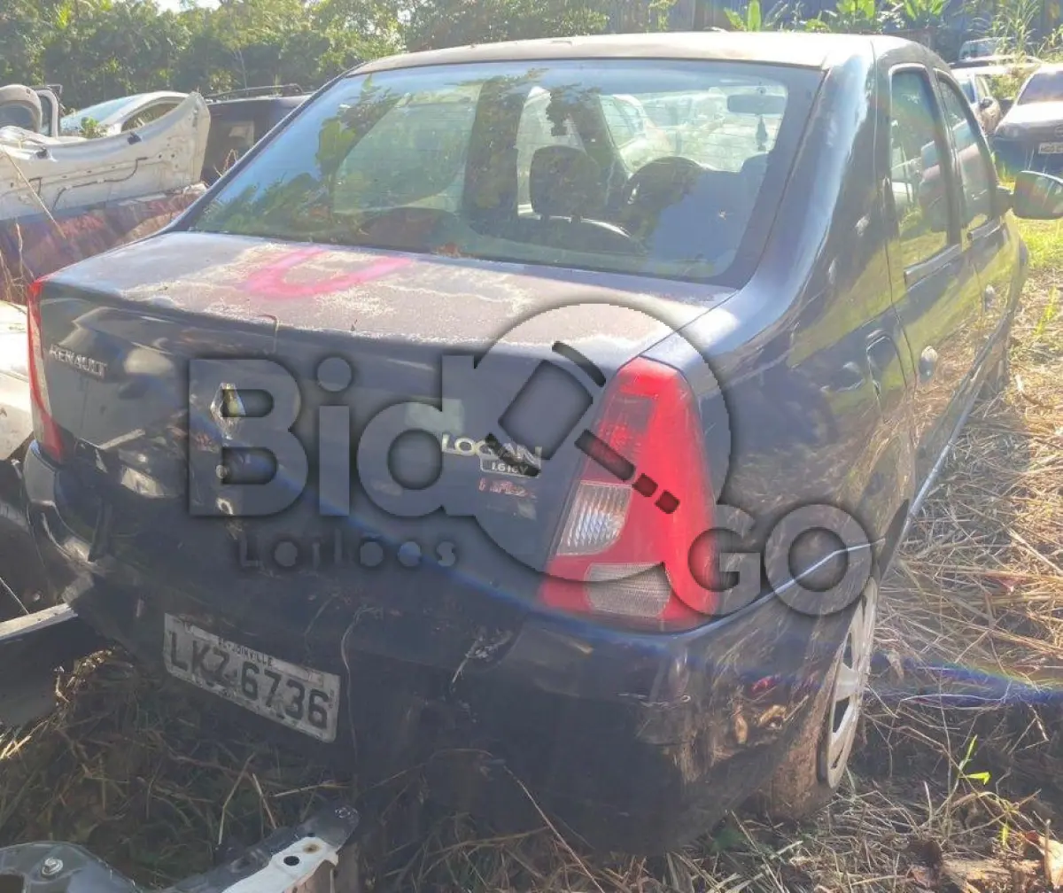 LOTE 010 - Espécie: PASSAGEIRO / Marca: RENAULT / Modelo: LOGAN EXP 1016V / Placa: LKZ6736 / UF: SC / Município: Joinville / Ano fabricação: 2009 / Ano modelo: 2010 / Cor: AZUL / Chassi: 93YLSR7GHAJ320671 / Motor:D4DH760Q066481 RENAVAM: 00169654192