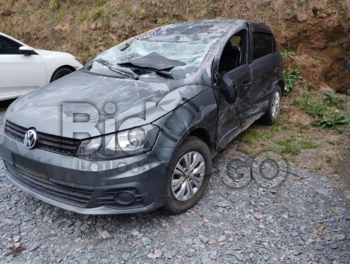 LOTE 048 - SUCATA - Espécie: PASSAGEIRO / Marca: VW / Modelo: NOVO GOL TL MBV / Placa: QOH7233 / UF: SC / Município: São Bento do Sul / Ano fabricação: 2018 / Ano modelo: 2018 / Cor: CINZA / Chassi: 9BWAB45U5JT154632 / Motor: CCRAE1433 / RENAVAM: 01152282368