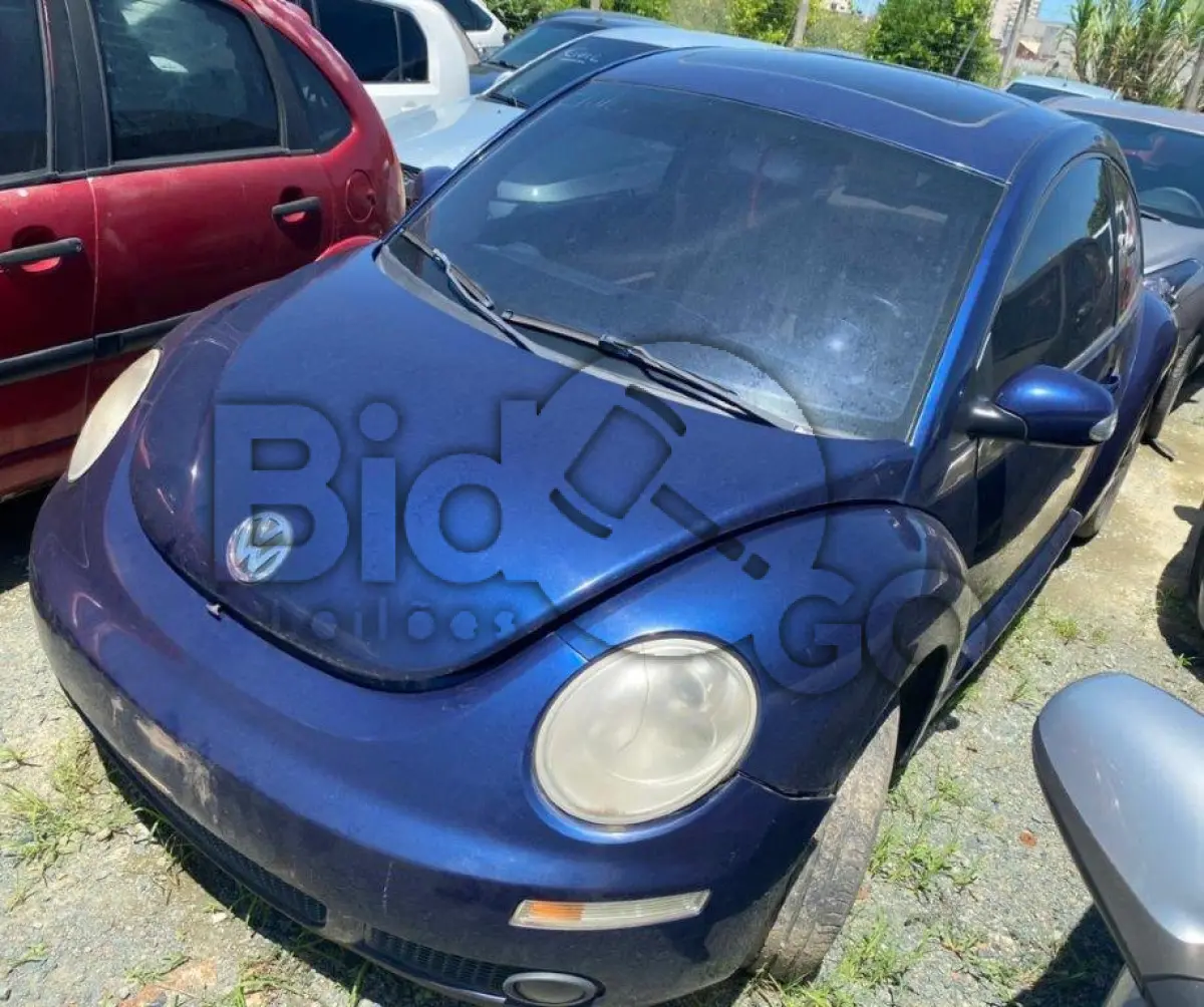 LOTE 037 - Espécie: PASSAGEIRO / Marca: I / Modelo: VW BEETLE / Placa: EJE8973 / UF: SC / Município: Itajaí / Ano fabricação: 2009 / Ano modelo: 2009 / Cor: AZUL / Chassi: 3VWSJ21C49M516184 / Motor: CBP122583 / RENAVAM: 00150725477