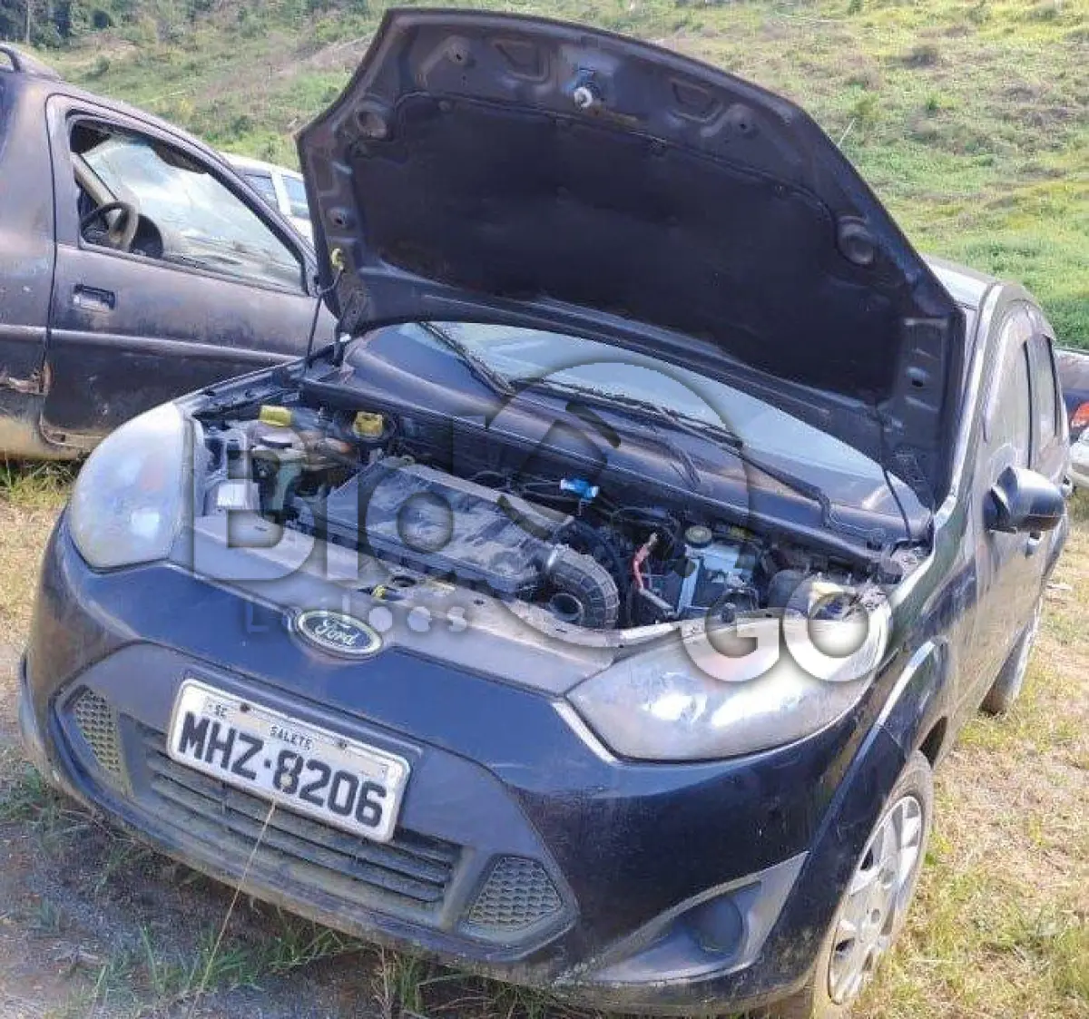 LOTE 046 - Espécie: PASSAGEIRO / Marca: FORD / Modelo: FIESTA SEDAN FLEX / Placa: MHZ8206 / UF: SC / Município: Salete / Ano fabricação: 2010 / Ano modelo: 2011 / Cor: PRETA / Chassi: 9BFZF54AXB8061386 / Motor: SM9AB8061386 / RENAVAM: 00219294593
