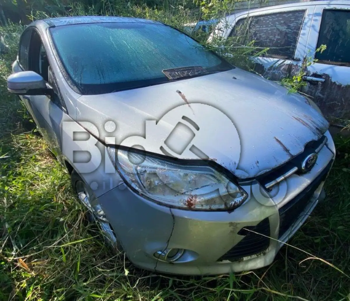 LOTE 053 - Espécie: PASSAGEIRO / Marca: I / Modelo: FORD FOCUS SE AT 2.0 S / Placa: PVC2023 / UF: SC / Município: Salto Veloso / Ano fabricação: 2014 / Ano modelo: 2014 / Cor: PRATA / Chassi: 8AFSZZFFCFJ269738 / Motor: U4DAFJ269738 / RENAVAM: 01028859993