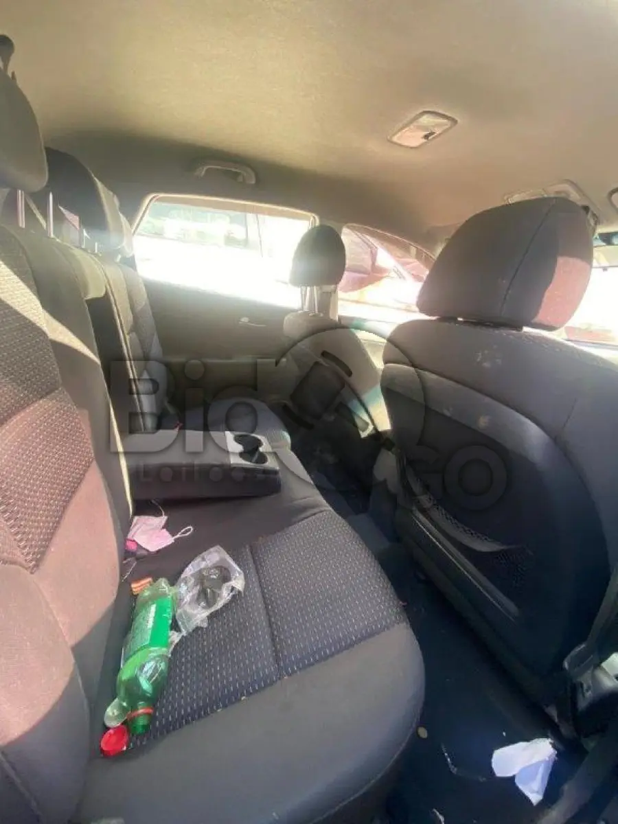 LOTE 021 - Espécie: PASSAGEIRO / Marca: HYUNDAI / Modelo: I30 2.0 / Placa: EMJ9586 / UF: SP / Município: São Paulo / Ano fabricação: 2009 / Ano modelo: 2009 / Cor: PRATA / Chassi: KMHDC51EBAU205183 / Motor: G4GC9620493 / RENAVAM: 00188802738
