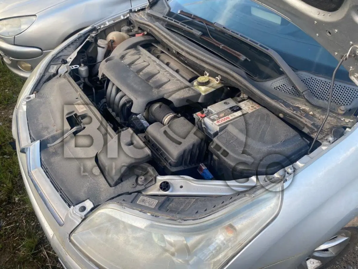 LOTE 043 - Espécie: PASSAGEIRO / Marca: I / Modelo: CITROEN C4 20EXC5P F / Placa: MIW5685 / UF: SC / Município: Joinville / Ano fabricação: 2010 / Ano modelo: 2011 / Cor: PRATA / Chassi: 8BCLCRFJYBG529374 / Motor: 10TWAB0063936 RENAVAM: 00338612661