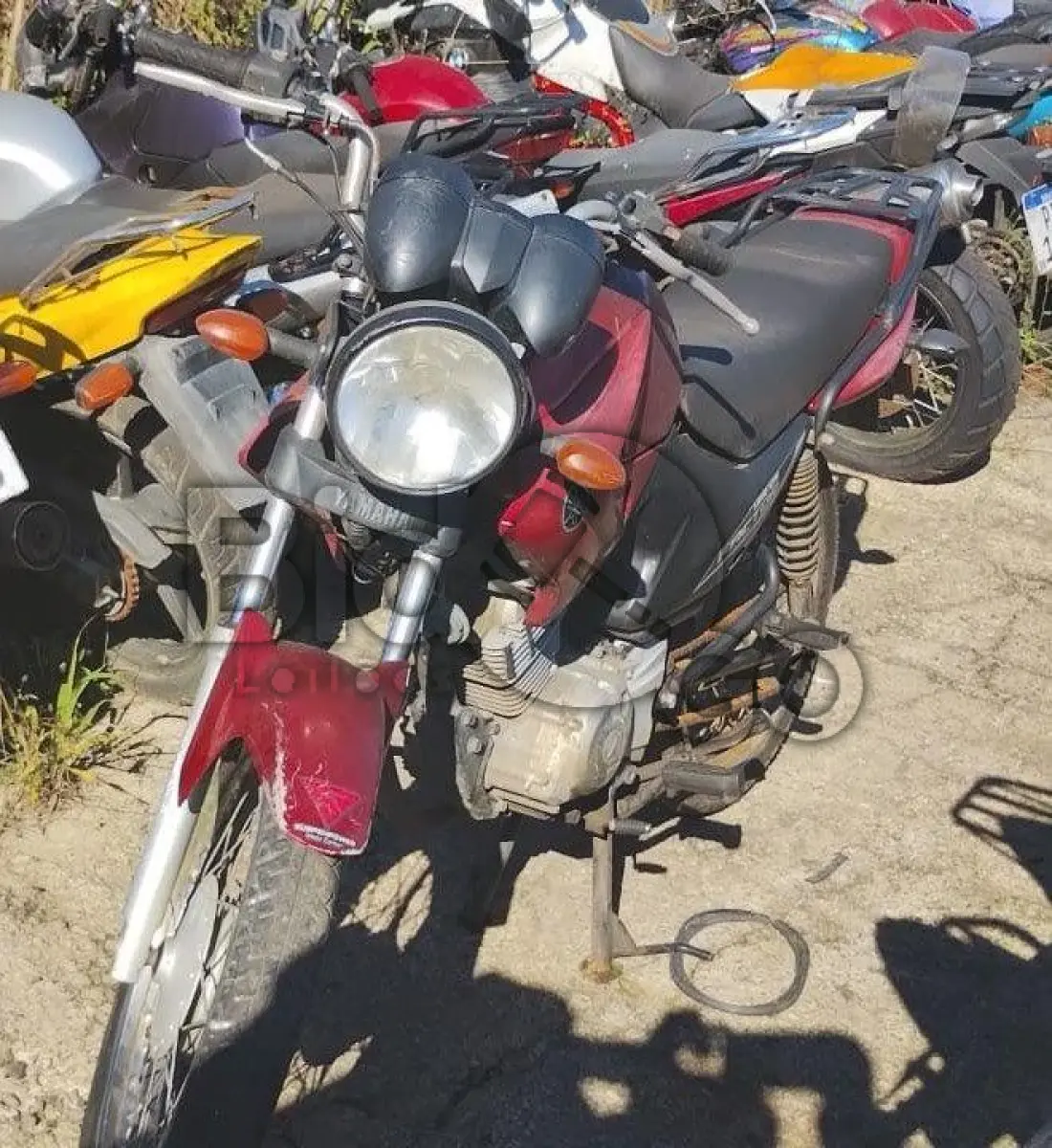 LOTE 010 - Espécie: PASSAGEIRO / Marca: YAMAHA / Modelo: FACTOR YBR125 K / Placa: IRM9671 / UF: RS / Município: Caxias do Sul / Ano fabricação: 2010 / Ano modelo: 2011 / Cor: VERMELHA / Chassi: 9C6KE1520B0001843 / Motor: E3G9E-001846 / RENAVAM: 00274184818