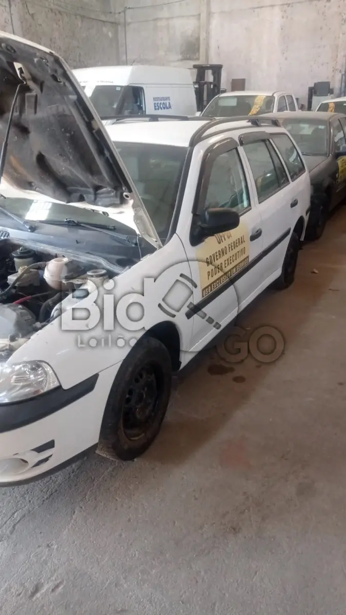 LOTE 005 - VW/PARATI 1.8 TOUR, Ano/modelo: 2002/2003, Placa: IKZ3694, Chassi: 9BWDC05X63T095381, RENAVAM: 795907788, Tipo: Automóvel, Cor: Branca, Espécie: Passageiro, Motor: UDH319120
