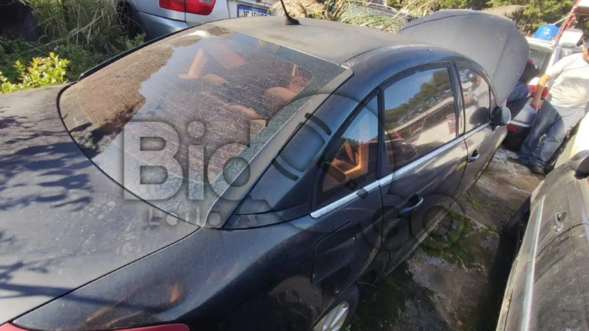 LOTE 009 - Espécie: PASSAGEIRO / Marca: I / Modelo: CITROEN C4 PALLAS20GAF / Placa: IPM2D56 / UF: RS / Município: Caxias do Sul / Ano fabricação: 2008 / Ano modelo: 2009 / Cor: PRETA / Chassi: 8BCLDRFJ29G516780 / Motor: 10TWAA0007851 / RENAVAM: 00121420493