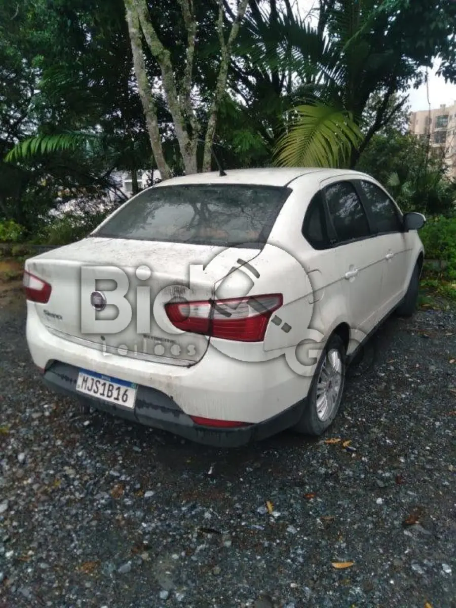 LOTE 055 - Espécie: PASSAGEIRO / Marca: FIAT / Modelo: SIENA ATTRACTIV 1.4 / Placa: MJS1B16 / UF: SC /Município: Palhoça / Ano fabricação: 2012 / Anomodelo: 2012 / Cor: BRANCA / Chassi: 9BD197132D3023305 / Motor: 327A0111049548 RENAVAM: 00483200620