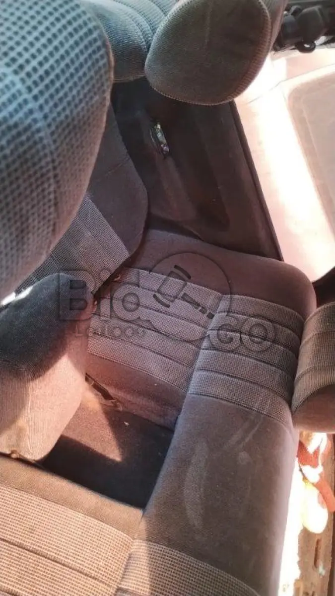LOTE 001 - Espécie: PASSAGEIRO / Marca: GM / Modelo: MONZA SL/E 2.0 / Placa: AEW3106 / UF: RS / Município: Caxias do Sul / Ano fabricação: 1988 / Ano modelo: 1989 / Cor: AZUL / Chassi: 9BGJK11TKJB004340 / Motor: 20LVH31005690 / RENAVAM: 00522365574