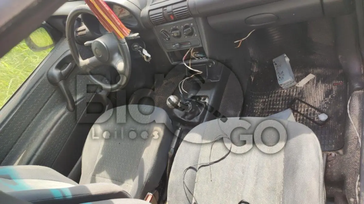 LOTE 006 - Espécie: PASSAGEIRO / Marca: GM / Modelo: CORSA WIND / Placa: IJQ1G92 / UF: RS / Município: Cidreira / Ano fabricação: 2000 / Ano modelo: 2001 / Cor: PRETA / Chassi: 9BGSC08Z01C152273 / Motor: NM0095150 / RENAVAM: 00743019350