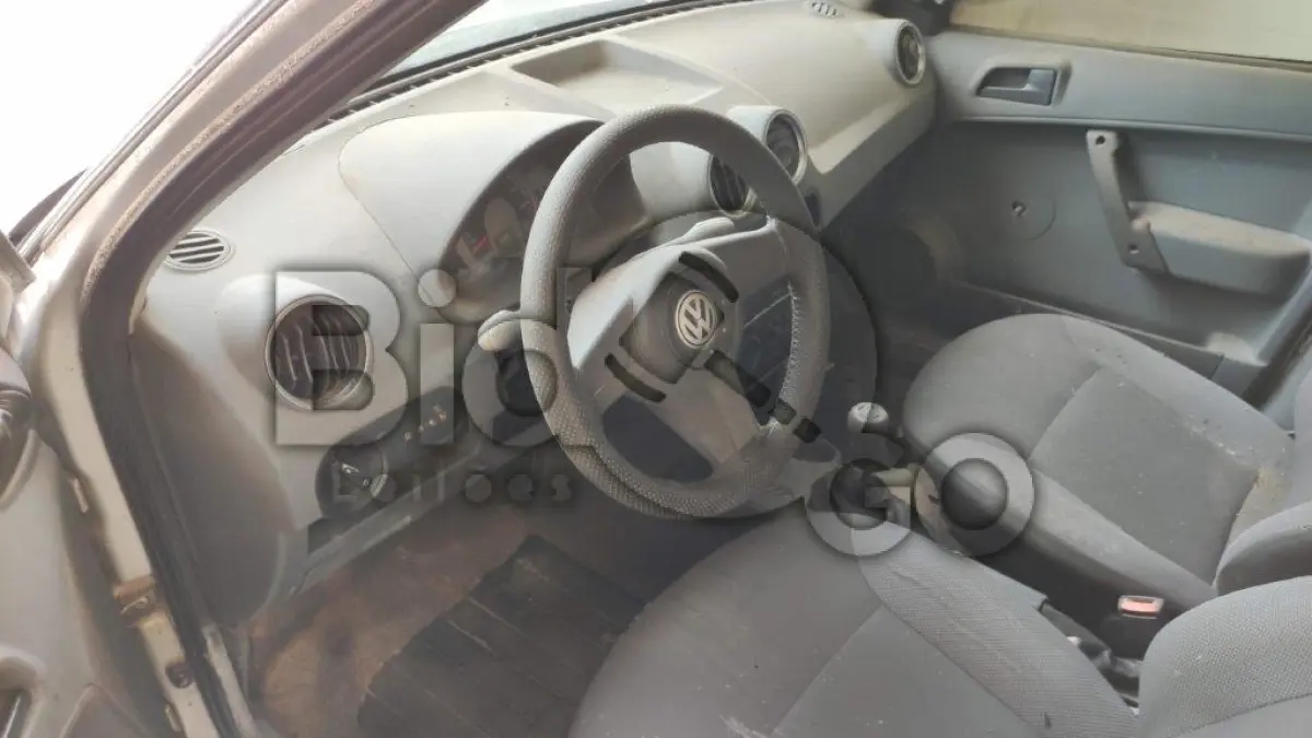 LOTE 015 - Espécie: PASSAGEIRO / Marca: VW / Modelo: GOL 1.0 / Placa: IMT2173 / UF: RS / Município: Porto Alegre / Ano fabricação: 2005 / Ano modelo: 2006 / Cor: PRATA / Chassi: 9BWCA05W06P012646 / Motor: BTY081979 / RENAVAM: 00867861835 *AFETADO POR ENCHENTE
