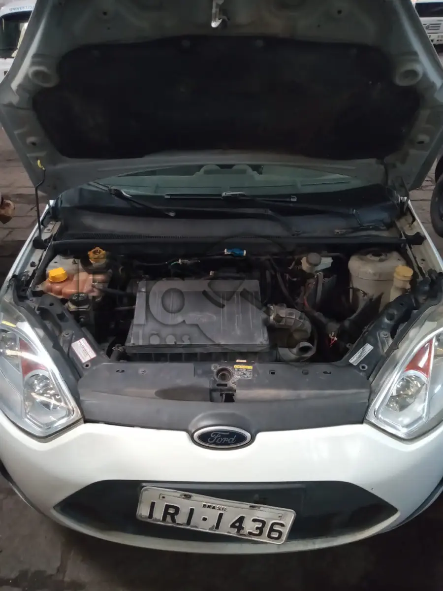 LOTE 020 - FORD/FIESTA SEDAN1.6FLEX, Ano/modelo: 2010/2011, Placa: IRI1436, Chassi: 9BFZF54P7B8118034, RENAVAM: 258375434, Tipo: Automóvel, Cor: Branca, Espécie: Passageiro, Motor: QF9AB8118034