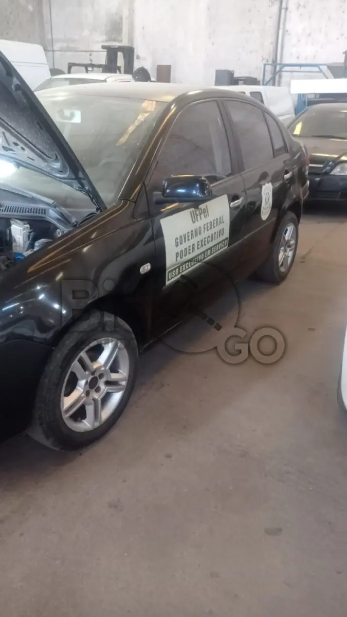 LOTE 015 - W/POLO SEDAN 1.6, Ano/modelo: 2007/2008, Placa: DZY6783, Chassi: 9BWJB09N28P018103, RENAVAM: 933415087, Tipo: Automóvel, Cor: Preta, Espécie: Passageiro, Motor: BPA220395