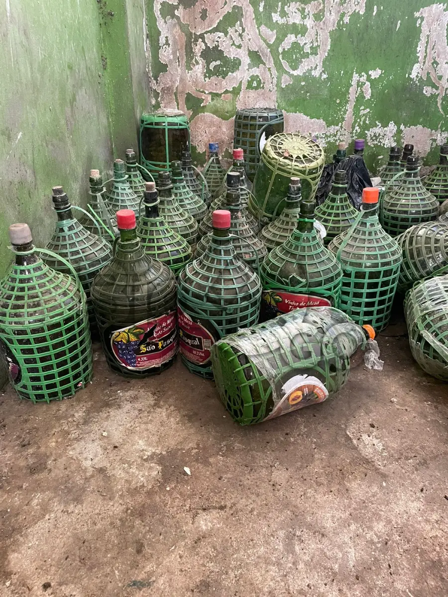 LOTE 018 - GARRAFÃO DE VINHO DE 5L (UNIDADE), 56 Unidades.