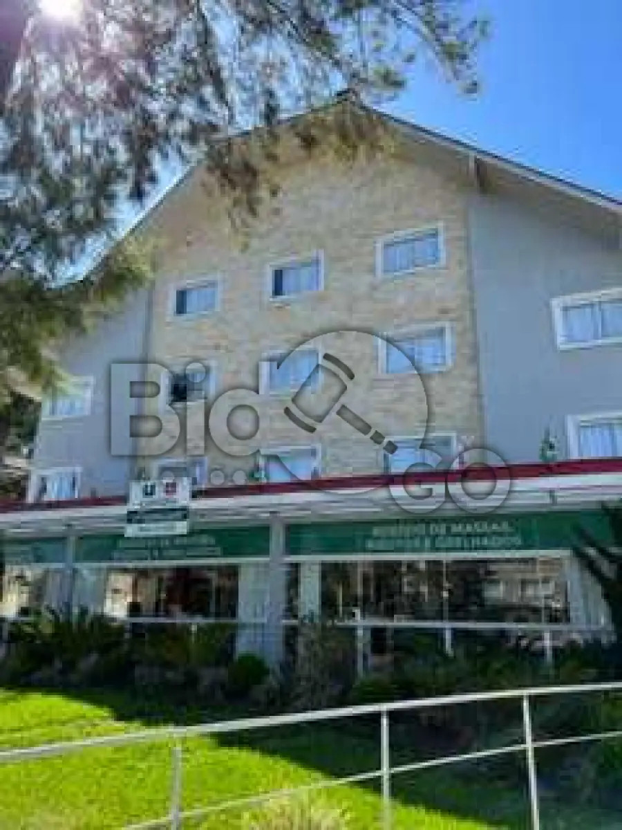 LOTE 001 - PARTE IDEAL (1.767,2510 m²) - "Um prédio residencial de alvenaria