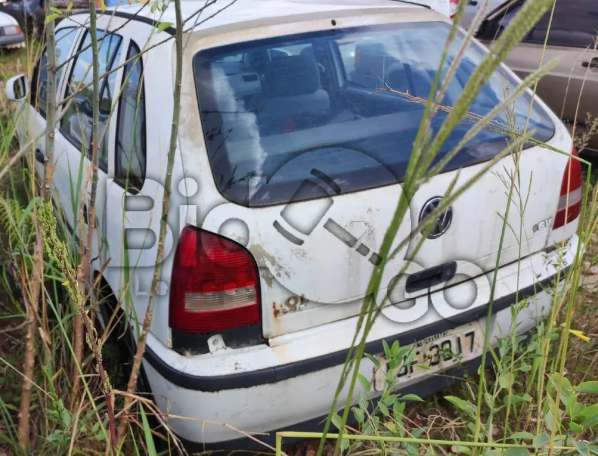 LOTE 005 - Espécie: PASSAGEIRO / Marca: VW / Modelo: GOL 16V / Placa: IJF3817 / UF: RS / Município: Gravataí / Ano fabricação: 1999 / Ano modelo: 2000/ Cor: BRANCA Chassi: 9BWZZZ373YT104613 / Motor: AFR258188 / RENAVAM: 00727377051