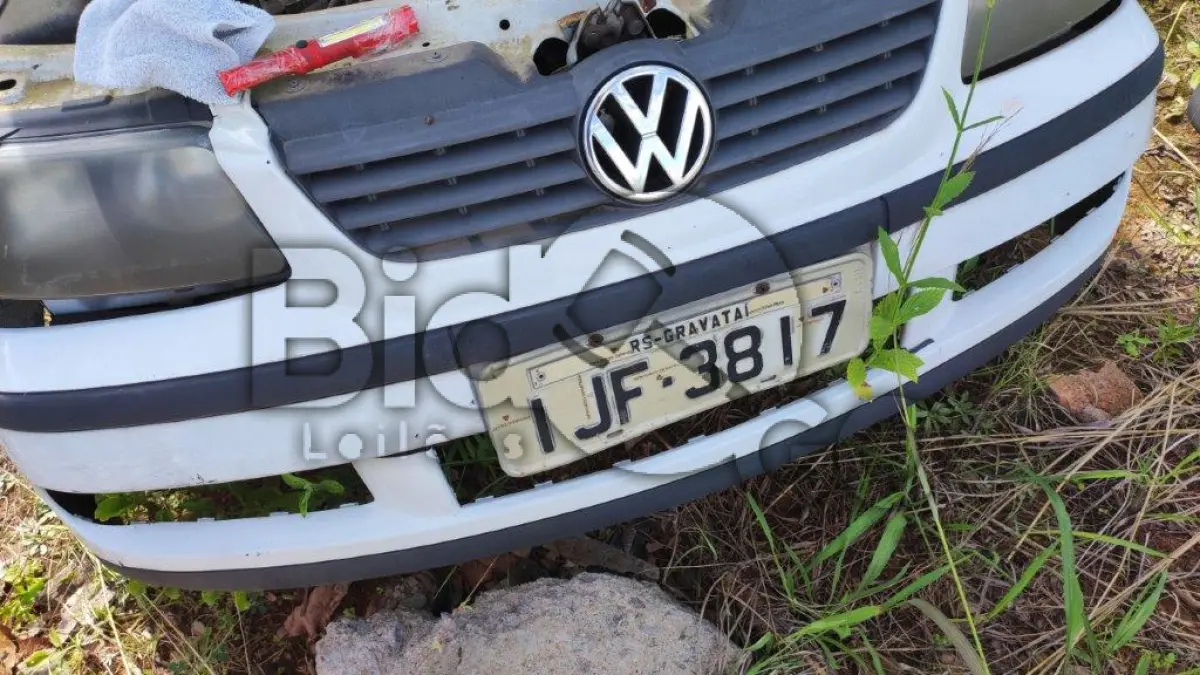 LOTE 005 - Espécie: PASSAGEIRO / Marca: VW / Modelo: GOL 16V / Placa: IJF3817 / UF: RS / Município: Gravataí / Ano fabricação: 1999 / Ano modelo: 2000/ Cor: BRANCA Chassi: 9BWZZZ373YT104613 / Motor: AFR258188 / RENAVAM: 00727377051