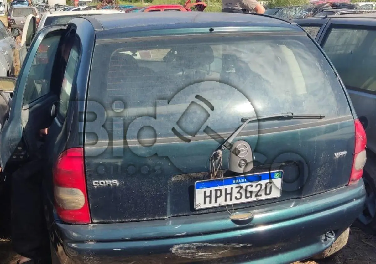 LOTE 004 - Espécie: PASSAGEIRO / Marca: GM / Modelo: CORSA WIND / Placa: HPH3G20 / UF: SC / Município: Jaguaruna / Ano fabricação: 2000 / Ano modelo: 2001 / Cor: VERDE / Chassi: 9BGSC68Z01B124826 / Motor: NL0035911 / RENAVAM: 00745216889