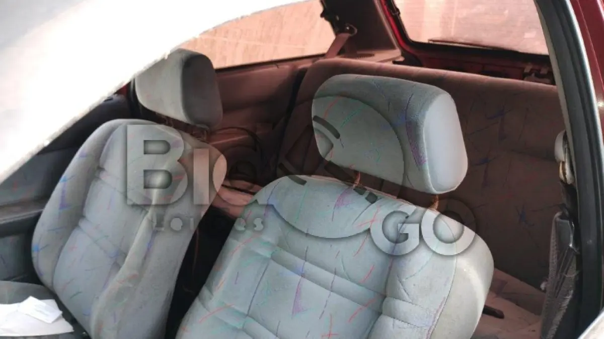 LOTE 002 - Espécie: PASSAGEIRO / Marca: VW / Modelo: GOL GLI 1.8 / Placa: BXM7819 / UF: RS / Município: Farroupilha / Ano fabricação: 1996 / Ano modelo: 1996 / Cor: VERMELHA / Chassi: 9BWZZZ377TT093473 / Motor: UDC069142 / RENAVAM: 00655255613