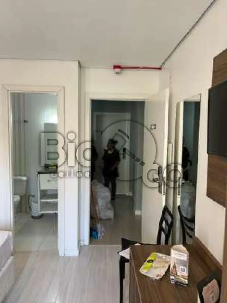 LOTE 001 - PARTE IDEAL (1.767,2510 m²) - "Um prédio residencial de alvenaria