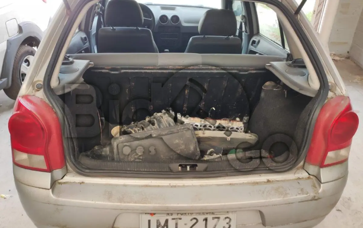 LOTE 015 - Espécie: PASSAGEIRO / Marca: VW / Modelo: GOL 1.0 / Placa: IMT2173 / UF: RS / Município: Porto Alegre / Ano fabricação: 2005 / Ano modelo: 2006 / Cor: PRATA / Chassi: 9BWCA05W06P012646 / Motor: BTY081979 / RENAVAM: 00867861835 *AFETADO POR ENCHENTE