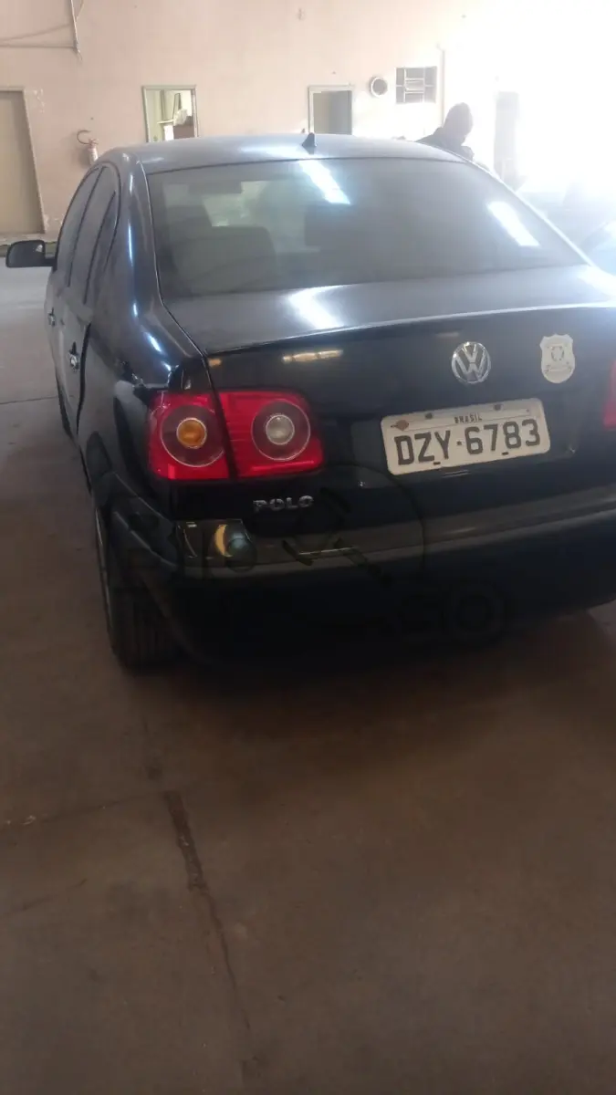 LOTE 015 - W/POLO SEDAN 1.6, Ano/modelo: 2007/2008, Placa: DZY6783, Chassi: 9BWJB09N28P018103, RENAVAM: 933415087, Tipo: Automóvel, Cor: Preta, Espécie: Passageiro, Motor: BPA220395