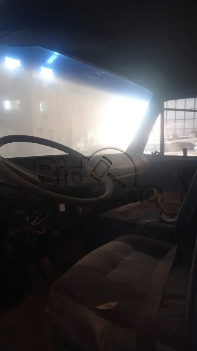 LOTE 021 - VW/7.90 S, Ano/modelo: 1992/1992, Placa: IAT4728, Chassi: 9BWLTH734NDB33341, RENAVAM: 608599166, Tipo: Caminhão, Cor: Azul, Espécie: Especial, Motor: *229240082978