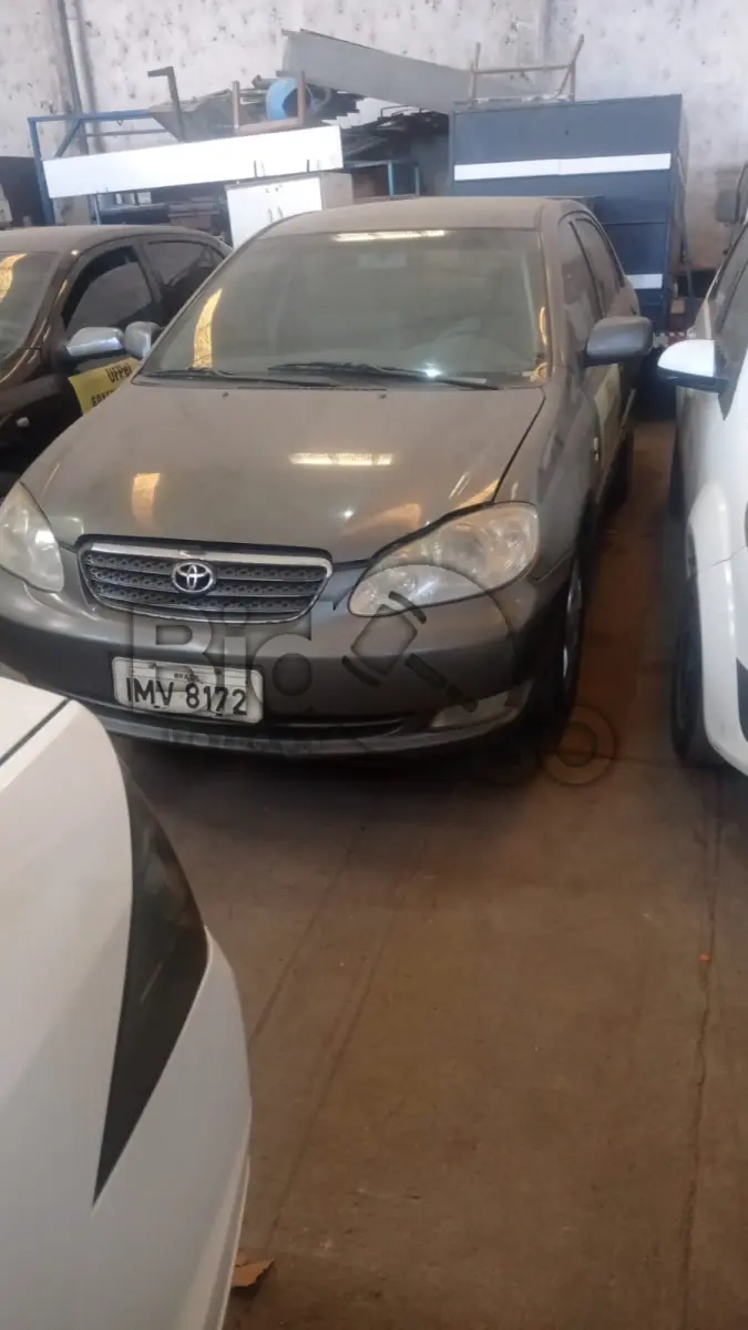 LOTE 003 - TOYOTA/COROLLA XEI18VVT, Ano/modelo: 2005/2006, Placa: IMV8172, Chassi: 9BR53ZEC268623838, RENAVAM: 872152464, Tipo: Automóvel, Cor: Cinza, Motor: 4526671