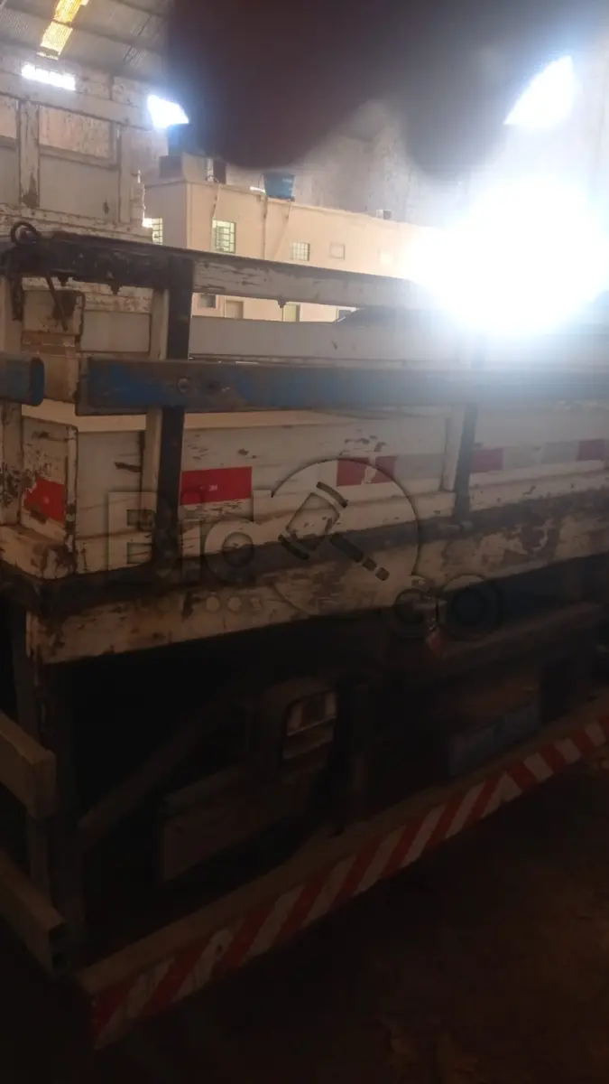 LOTE 021 - VW/7.90 S, Ano/modelo: 1992/1992, Placa: IAT4728, Chassi: 9BWLTH734NDB33341, RENAVAM: 608599166, Tipo: Caminhão, Cor: Azul, Espécie: Especial, Motor: *229240082978