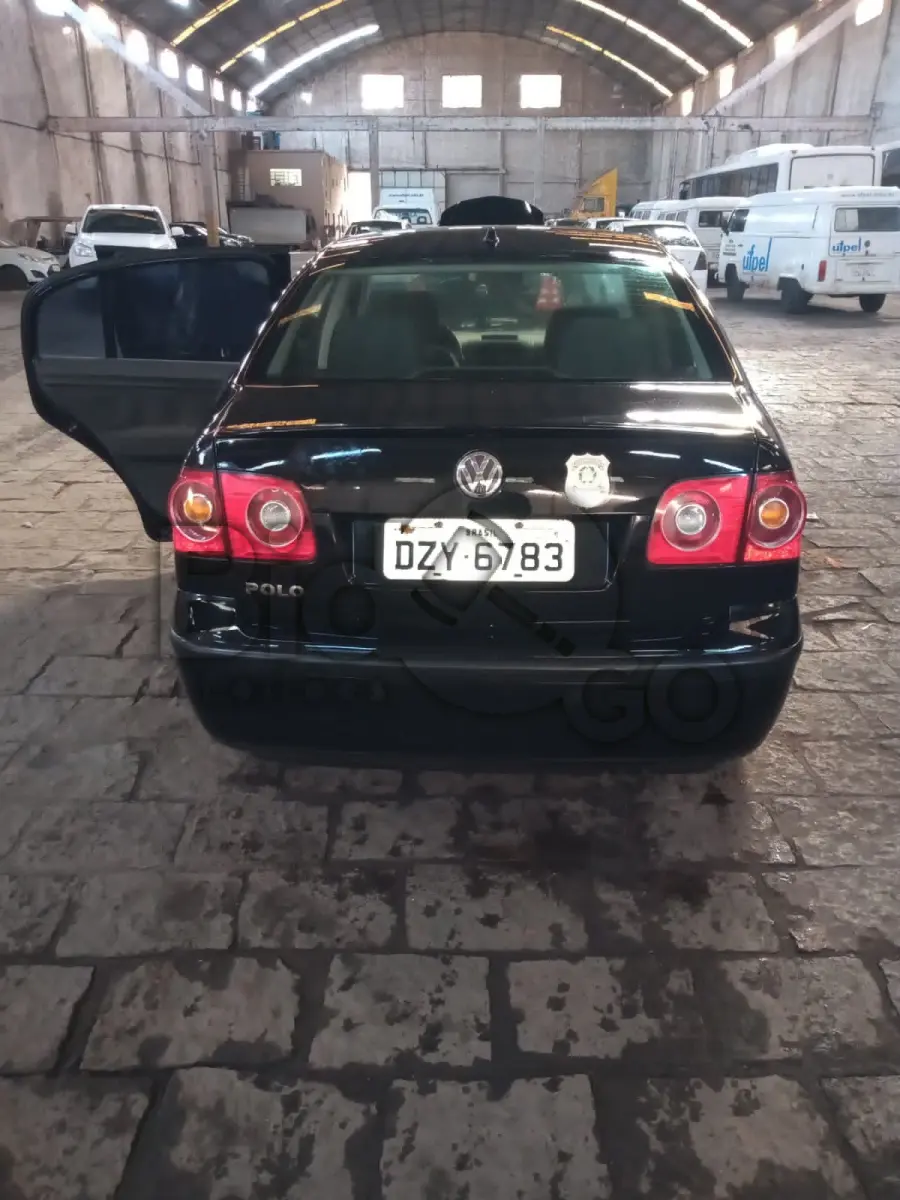 LOTE 015 - W/POLO SEDAN 1.6, Ano/modelo: 2007/2008, Placa: DZY6783, Chassi: 9BWJB09N28P018103, RENAVAM: 933415087, Tipo: Automóvel, Cor: Preta, Espécie: Passageiro, Motor: BPA220395