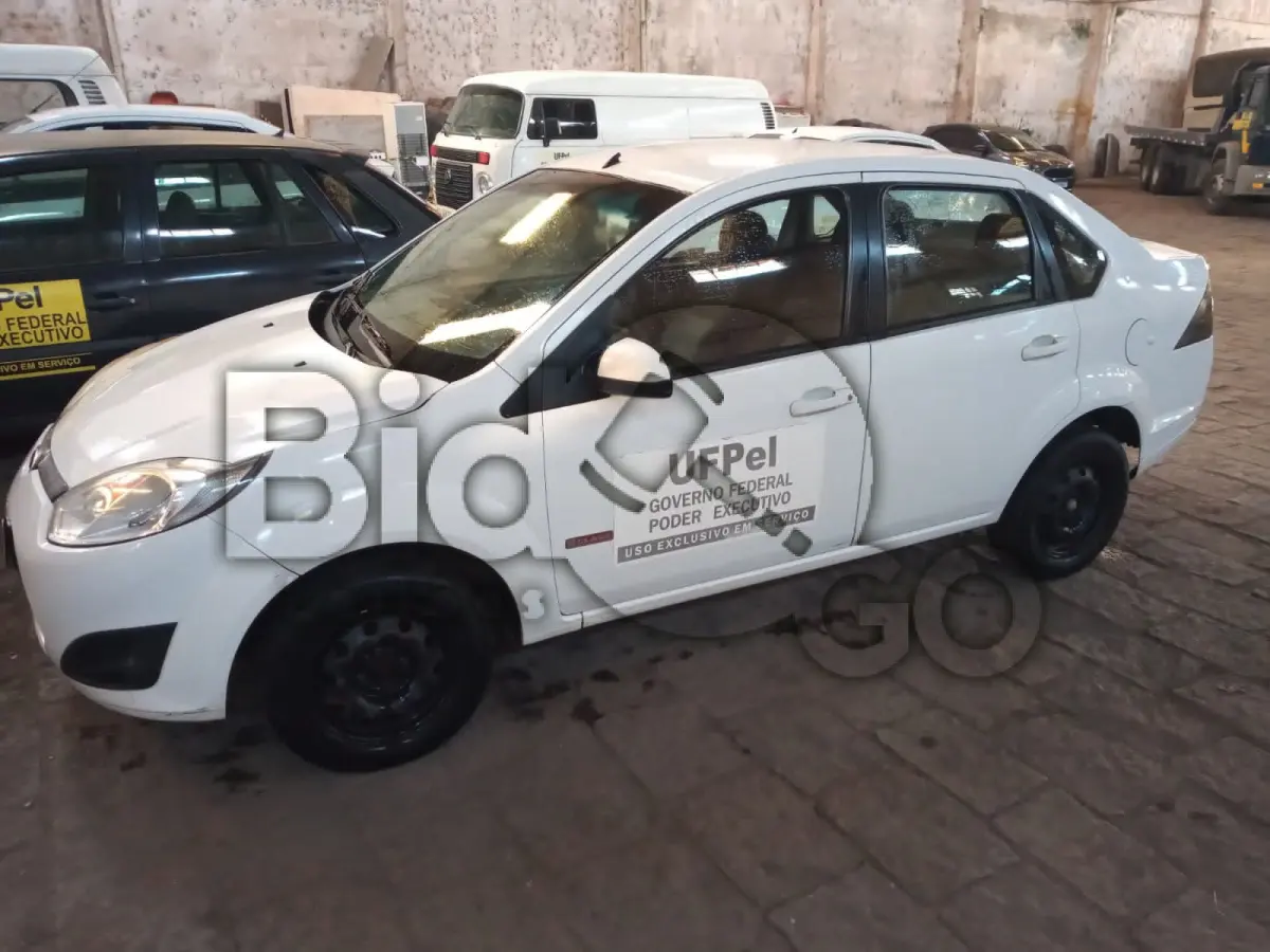 LOTE 017 - FORD/FIESTA SEDAN1.6FLEX, Ano/modelo: 2010/2011, Placa: IRI1502, Chassi: 9BFZF54P0B8119056, RENAVAM: 258399856, Tipo: Automóvel, Cor: Branca, Espécie: Passageiro, Motor: QF9AB8119056