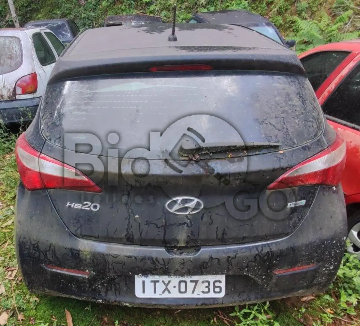 LOTE 016 - Espécie: PASSAGEIRO / Marca: HYUNDAI / Modelo: HB20 1.0M 1.0 M / Placa: ITX0736 / UF: SC / Município: Sombrio / Ano fabricação: 2012 / Ano modelo: 2013 / Cor: PRETA / Chassi:9BHBG51CADP034659 / Motor: F3LACU012192 / RENAVAM: 00502761059