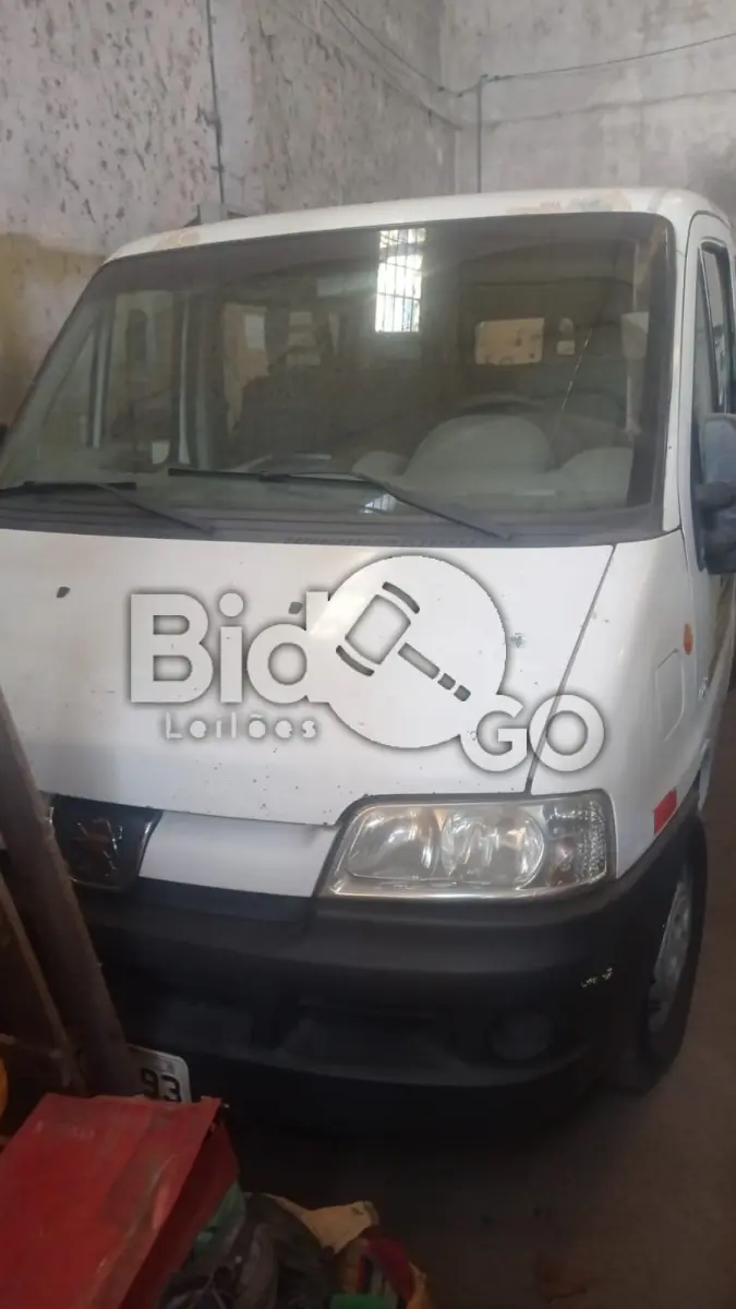 LOTE 018 - PEUGEOT/BOXER M33OM HDI, Ano/modelo: 2005/2006, Placa: IMX4493, Chassi: 936ZBPMMB62000919, RENAVAM: 874179378, Tipo: Microônibus, Cor: Branca, Espécie: Passageiro, Motor: 1022094115866