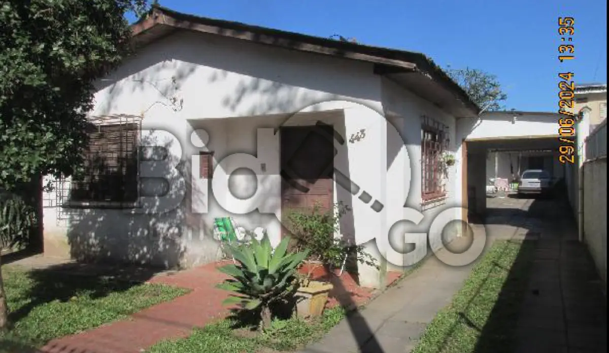 LOTE 001 - Natureza: Urbano / Tipo de imóvel: Casa / Matrícula: 4210 / Rip: 8683000245008 /Descrição: LOCALIZADO NA RUA SÃO CRISTOVÃO, 443, VILA BRANCA, GRAVATAÍ - RS