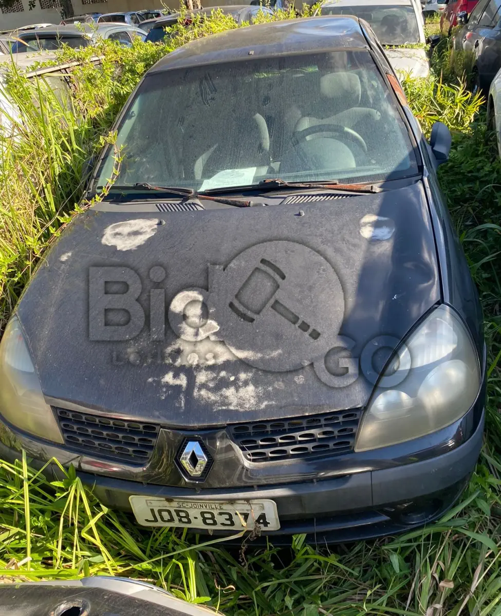 LOTE 002 - Espécie: AUTOMOVEL / Marca: RENAULT / Modelo: CLIO AUT 1.0 H / Placa: JQB8374 / UF: SC / Município: Joinville / Ano fabricação: 2005 / Ano modelo: 2005 / Cor: PRETA / Chassi: 93YBB0Y055J618364 / Motor:D7DC760Q031409 / RENAVAM: 857032003
