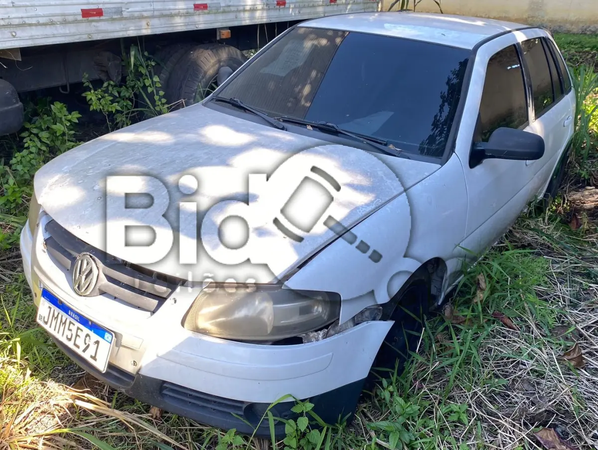 LOTE 003 - Espécie: PASSAGEIRO / Marca: VW / Modelo: GOL 1.6 POWER / Placa: JMM5E91 / UF: SP / Município: São Paulo / Ano fabricação: 2006 / Ano modelo: 2007 / Cor: BRANCA Chassi: 9BWCB05W87T073216 / Motor: BWX001166 / RENAVAM: 00904718891