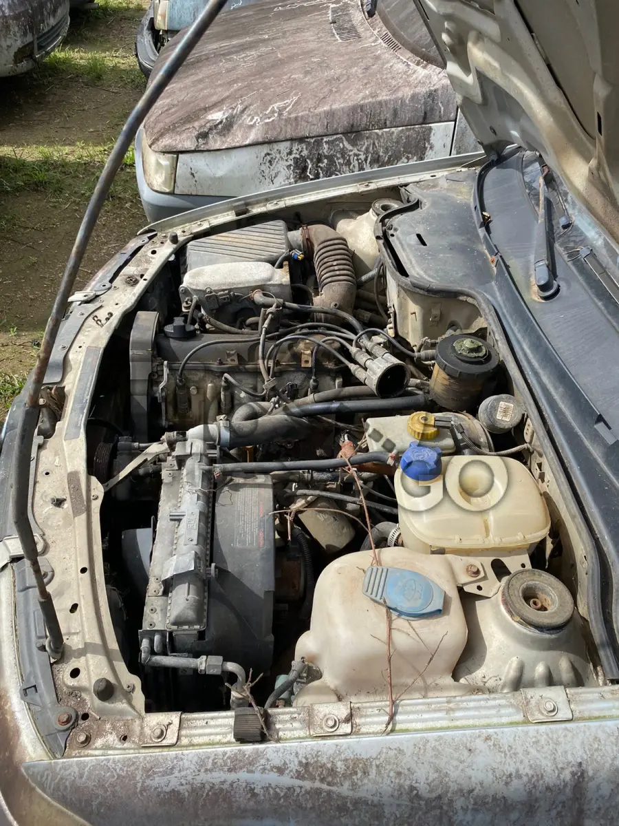 LOTE 002 - Espécie: AUTOMOVEL / Marca: VW / Modelo: GOL 1.6 / Placa: MAO4D05 / UF: SC / Município: Indaial / Ano fabricação: 1999 / Ano modelo: 1999 / Cor: PRATA / Chassi: 9BWZZZ373YT014093 / Motor: UNF100285 / RENAVAM: 721404545
