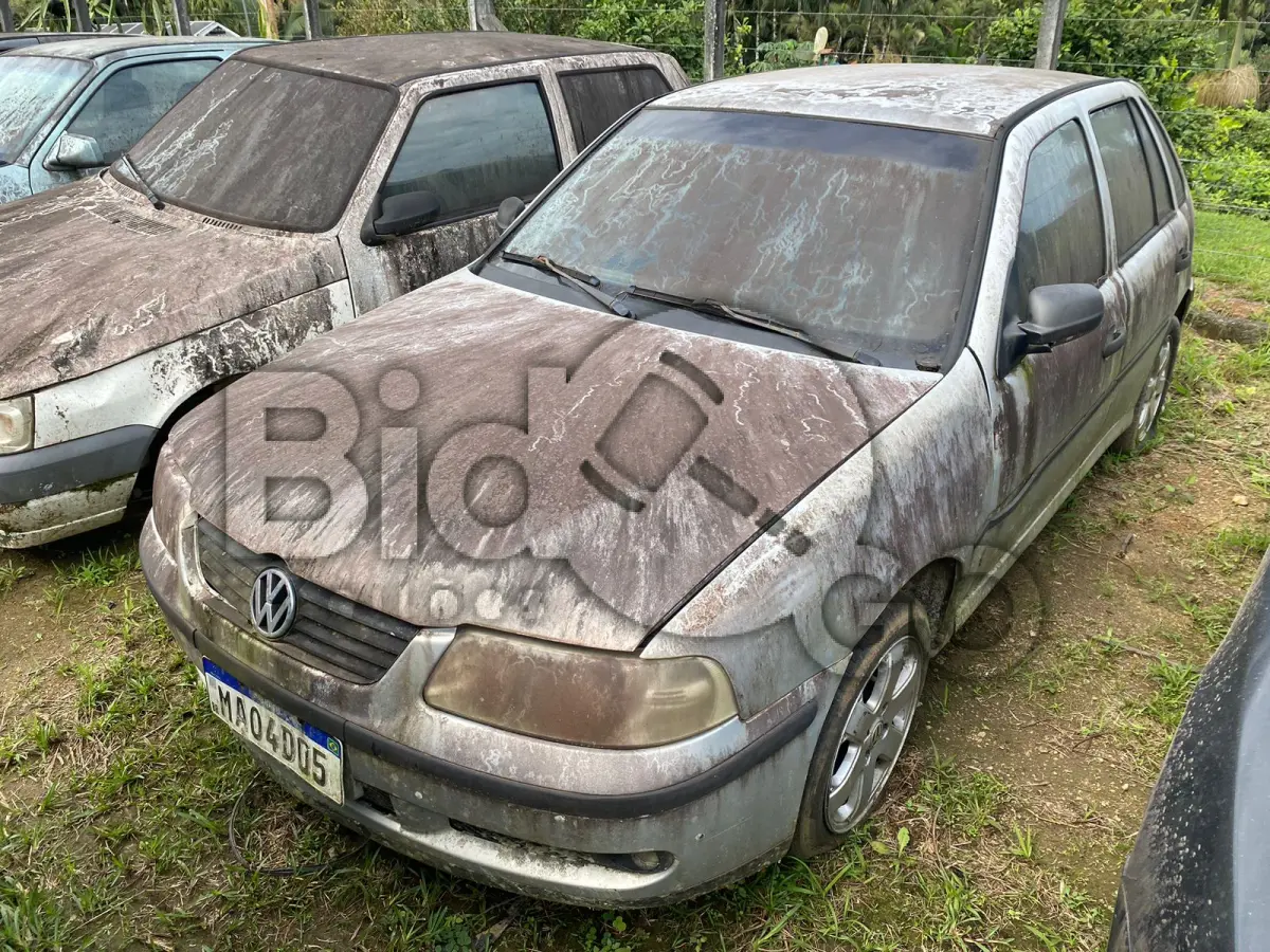 LOTE 002 - Espécie: AUTOMOVEL / Marca: VW / Modelo: GOL 1.6 / Placa: MAO4D05 / UF: SC / Município: Indaial / Ano fabricação: 1999 / Ano modelo: 1999 / Cor: PRATA / Chassi: 9BWZZZ373YT014093 / Motor: UNF100285 / RENAVAM: 721404545