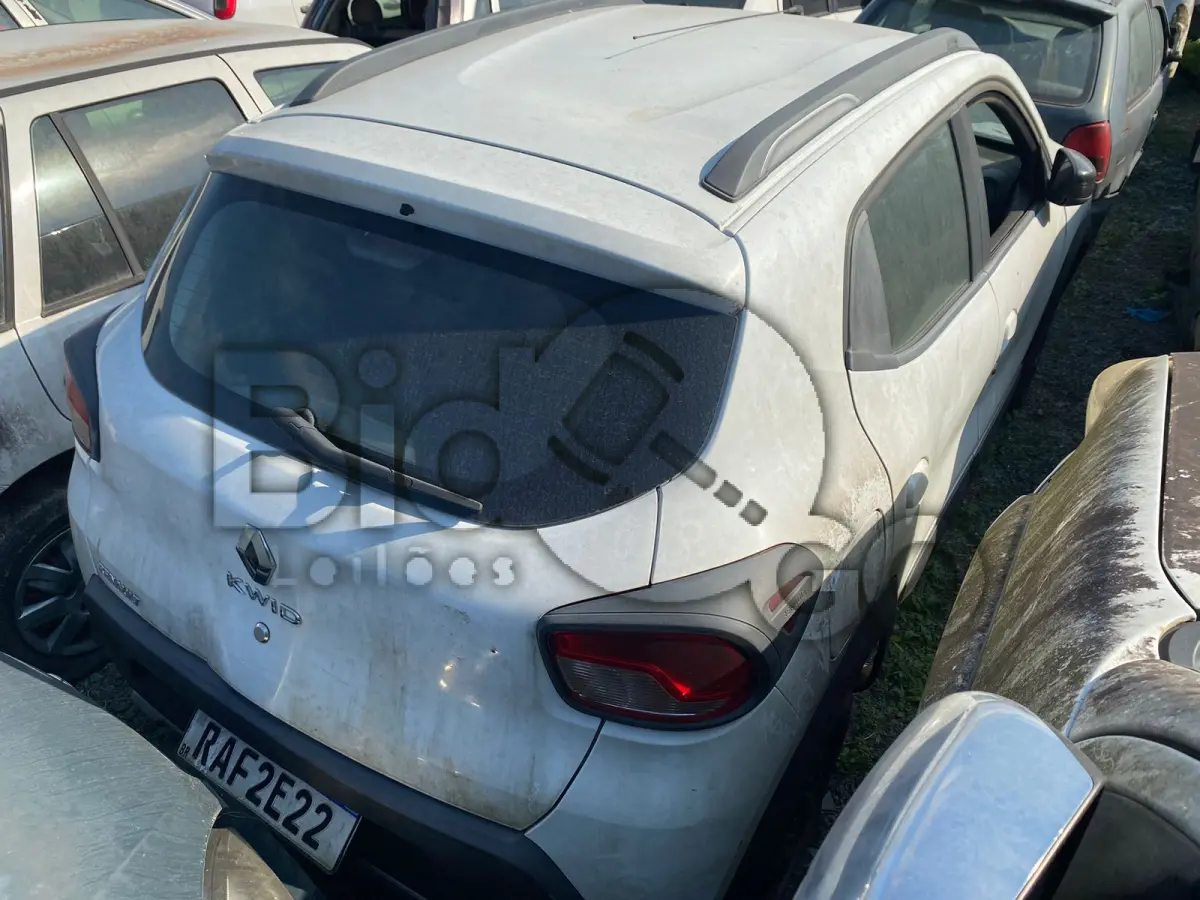 LOTE 013 - Espécie: PASSAGEIRO / Marca: RENAULT / Modelo: KWID OUTSID 10MT / Placa: RAF2E22 / UF: SC / Município: Guabiruba / Ano fabricação: 2019 / Ano modelo: 2020 / Cor: BRANCA Chassi: 93YRBB009LJ288645 / Motor: B4DA402Q179011 / RENAVAM: 01223799015