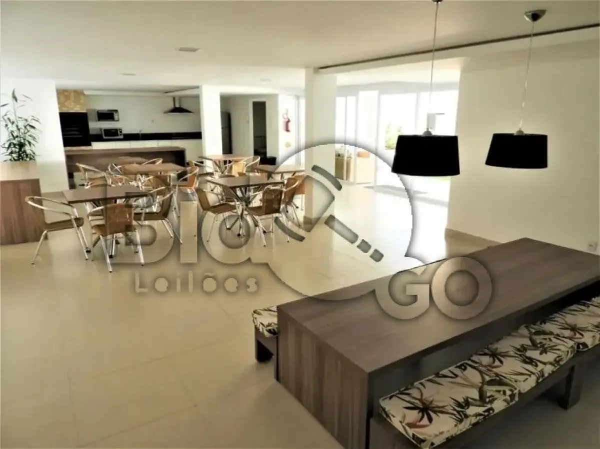 LOTE 001 - APTO E BOX EM JOINVILLE